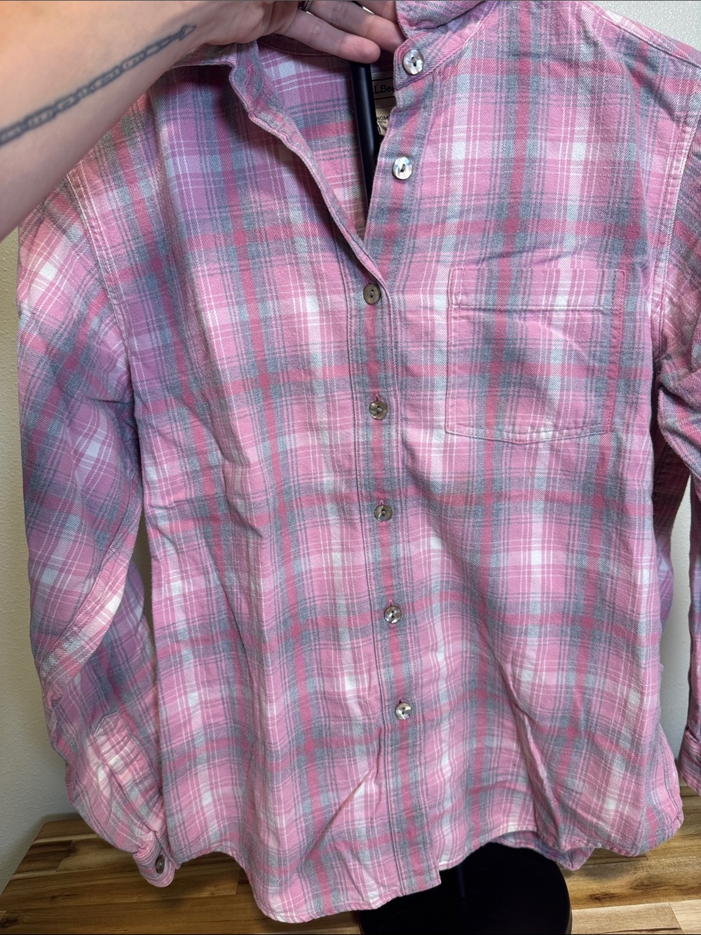 LL Bean Womens Scotch Plaid Flannel Shirt Size Small Pink Grey 0WJ26 - Picture 4 of 8